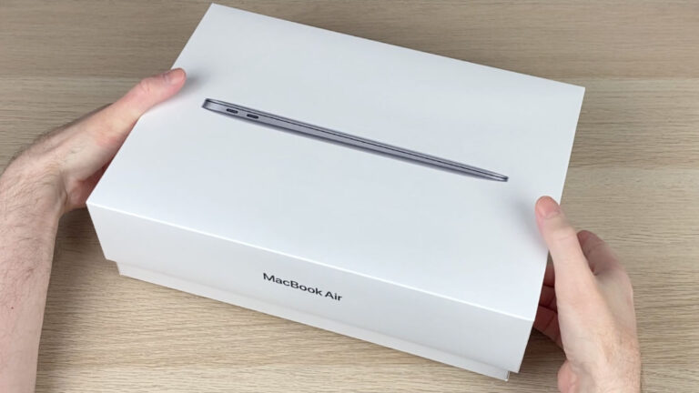 Unboxing MacBook Air 2020