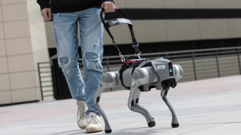 Robotický vodící pes s GPT